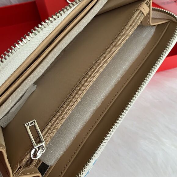 NEW ladies Guess leather wallet with keychain - Picture 6 of 11